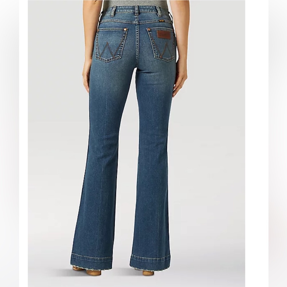 Wrangler Retro High-Rise Trouser Boot Jeans